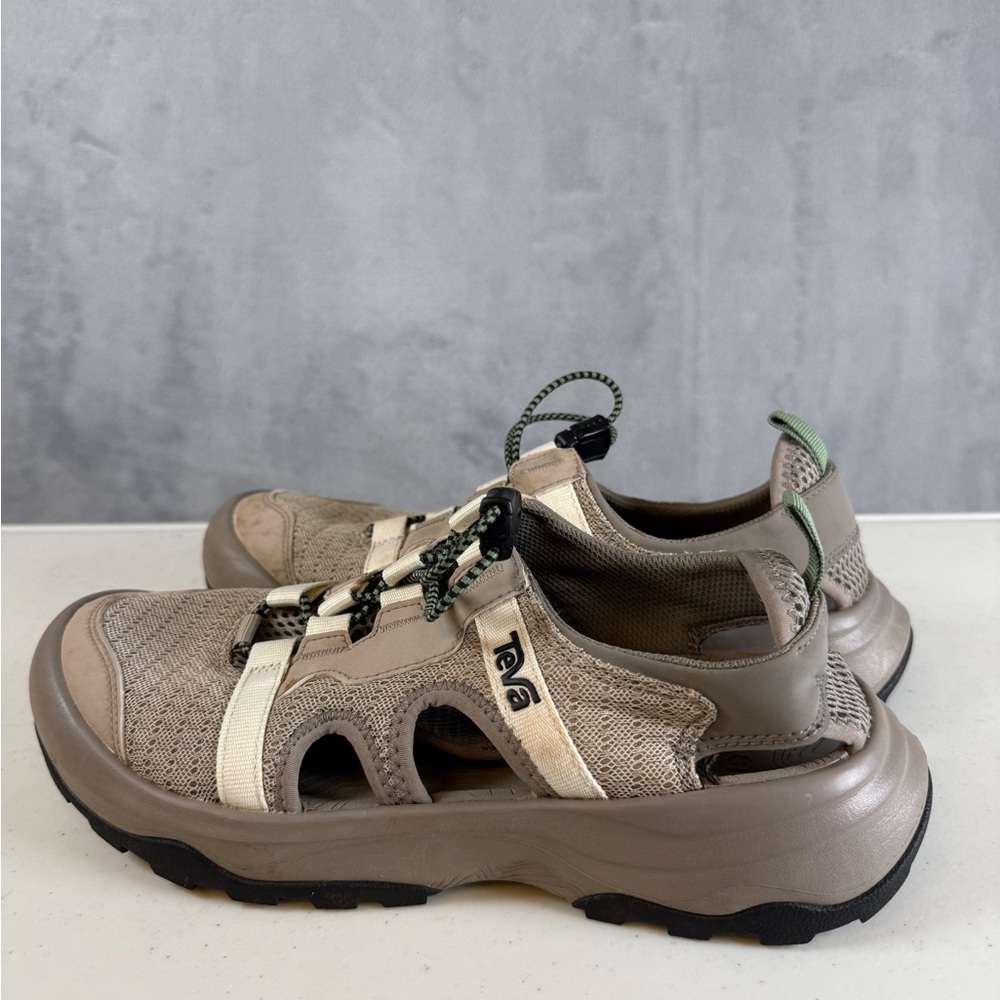 Teva Sandals Size 8.5 Womens Outflow CT Shoes Womens Tan Hiking Outdoor - Picture 2 of 9